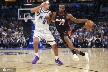 鲍威尔28+9班凯罗两双 小瓦格纳24分魔术胜热火
