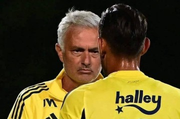 1-2到5-2！穆里尼奥率费内巴切逆转，主场强势晋级欧冠正赛