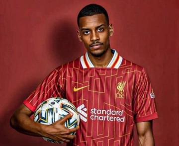 纽卡斯尔不忍了！埃迪豪表态炮轰伊萨克：表现不好就别想随队训练