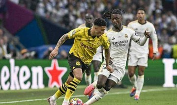 多特犹豫是否签回桑乔，曼联转会困境令其难以脱手