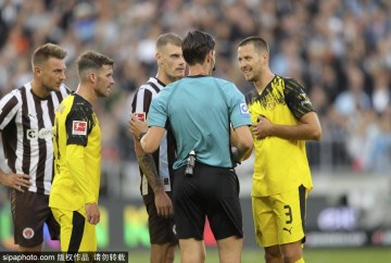 意甲焦点战分析：佛罗伦萨对阵罗马、那不勒斯迎战热那亚、乌迪内斯对决卡利亚里比分预测