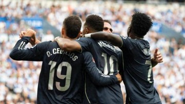 10人，争议判罚！姆巴佩造2球，皇马2-1、强取4连胜，领先西甲积分榜