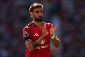 英媒独家曝曼联1亿镑出售B费，签21岁后腰，阿莫林双喜临门？