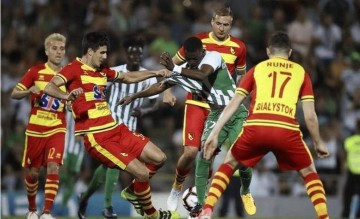 德甲保级生死战！门兴换帅后变阵自救，弗赖堡客场龙遇欧战体能危机