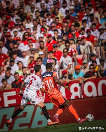 4-1爆冷夜！巴萨点球踢飞送皇马登顶，拉什福德西甲首球难救主