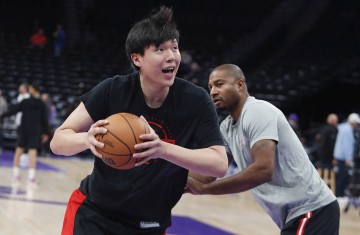 杨瀚森萎靡状况仍未改观 里斯被重用又成当头一棒