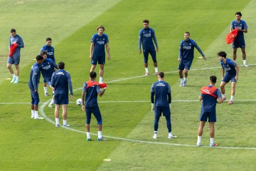 （外代二线）足球——法甲联赛：巴黎圣日尔曼赛前备战