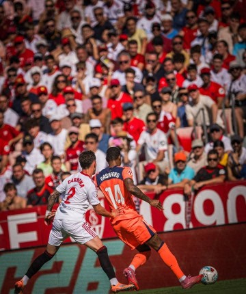 爆冷，意外，惨败，剧变，反转西甲第八轮，巴萨皇马的命运交响曲